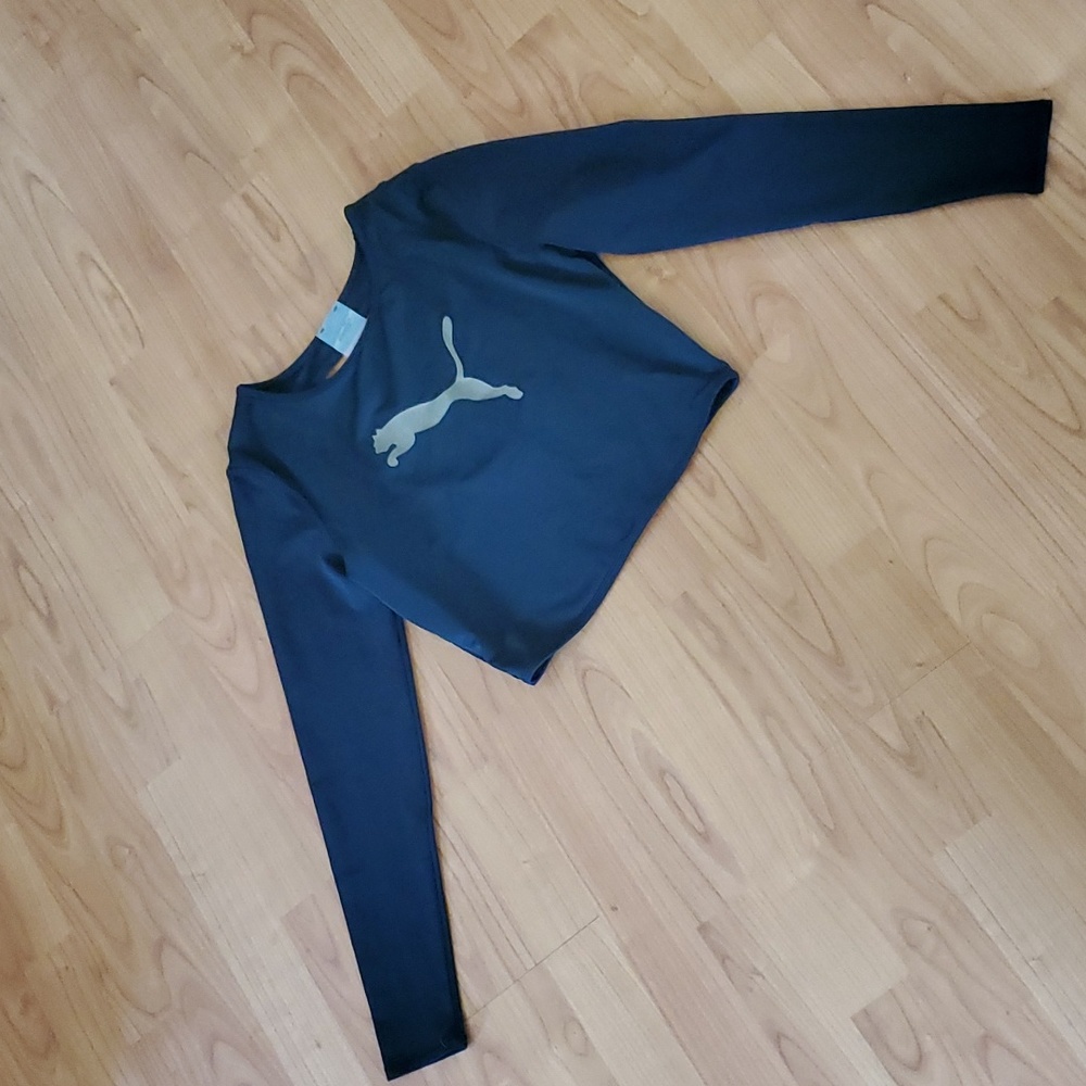 cropped active top